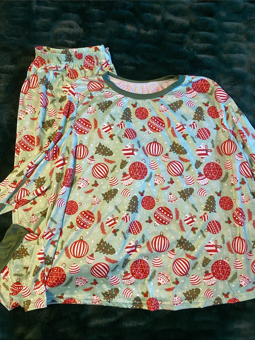 SHEIN Light Green Holiday Ornament & Tree Pajama Set